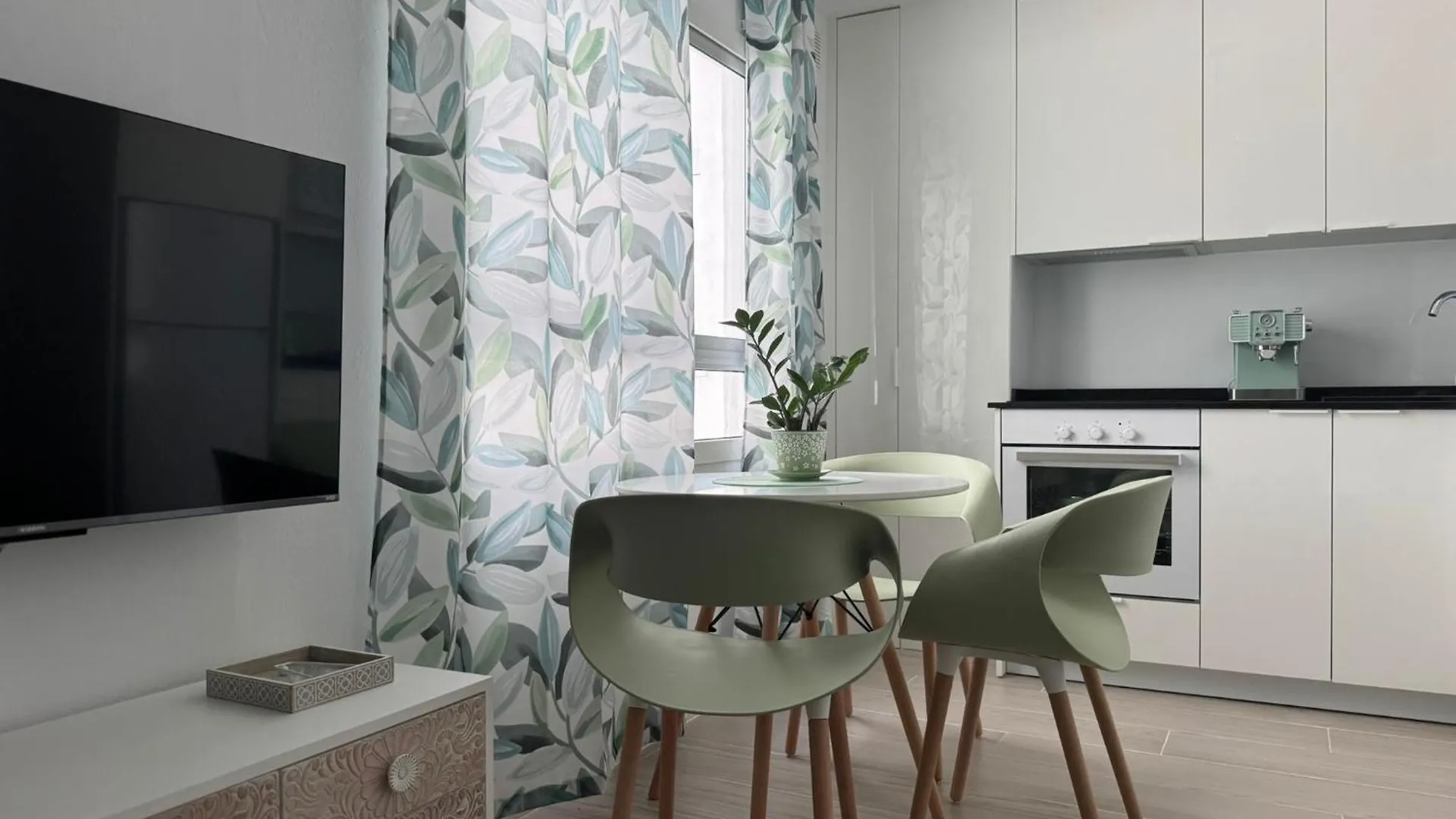 Centrico Apartamento En Playa Los Cristianos - Tenerife Sur Arona