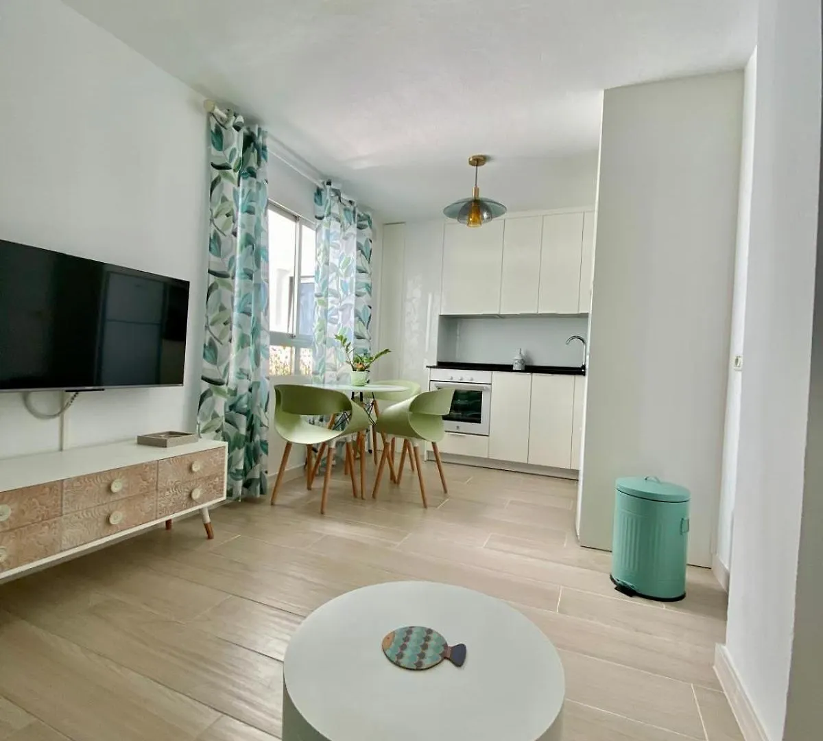 Centrico Apartamento En Playa Los Cristianos - Tenerife Sur Arona  Arona (Tenerife)